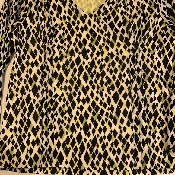 AK Anne Klein size small printed top - Picture 4 of 8